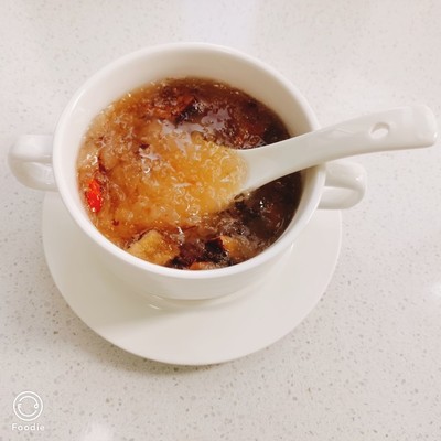 桃胶雪燕银耳