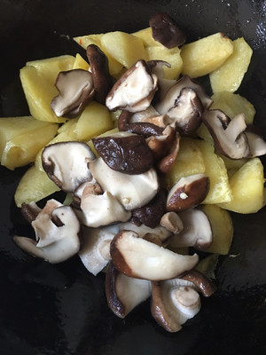 土豆香菇能一起吃吗
