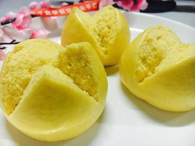 玉米面馒头