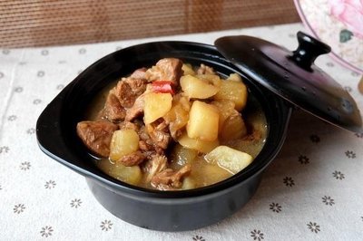 砂锅羊肉炖萝卜的做法