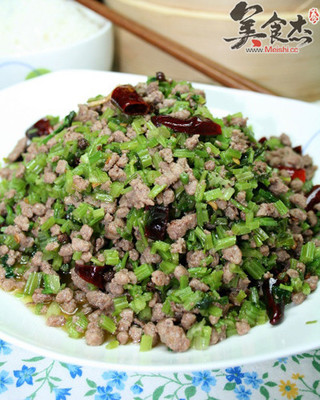 芹菜牛肉末
