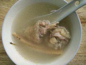 家常鸡汤的做法