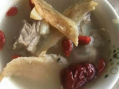 熬排骨汤的做法