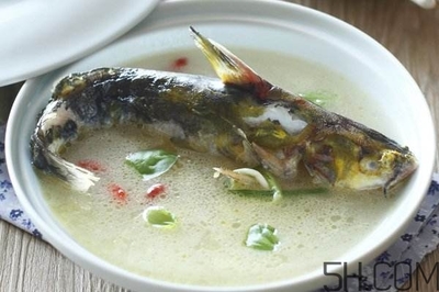 昂刺鱼豆腐汤的做法