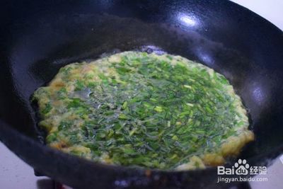 韭菜鸡蛋饼的家常做法