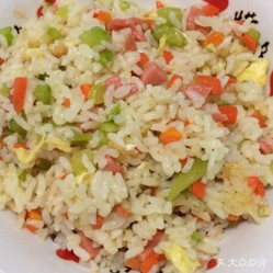 火腿肠炒米饭的做法