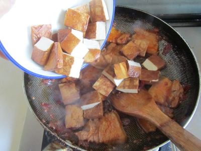 酱五花肉的做法视频