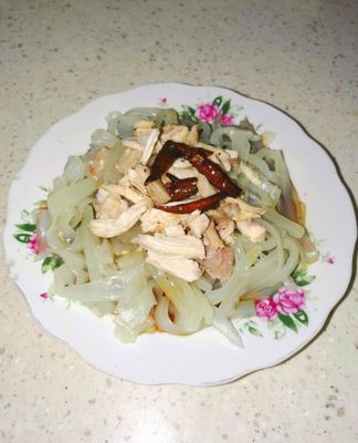 鸡肉粉皮的做法