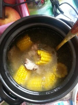 炖排骨什么时候放玉米