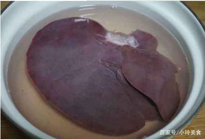 猪肝什么颜色的好