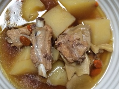 鸡腿能炖汤吗