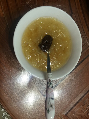 银耳桃胶皂角米的做法