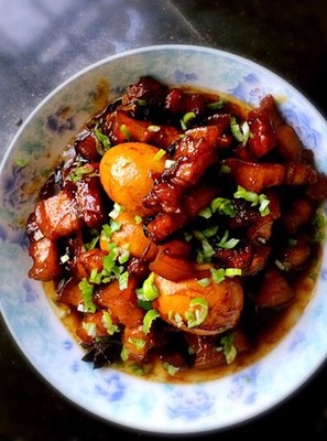 卤蛋红烧肉的做法