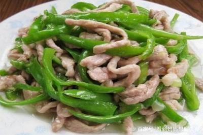 洋葱青椒炒肉丝的做法