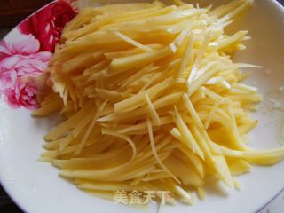 芹菜炒土豆的做法