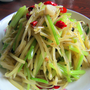 芹菜炒土豆的做法