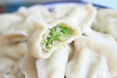 青椒猪肉馅饺子的做法