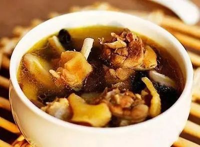 鸡汤里放什么食材好