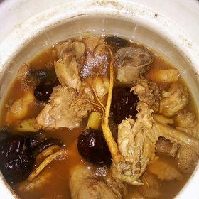 鸡汤里放什么食材好