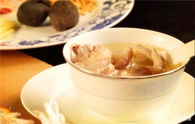 鸡汤里放什么食材好