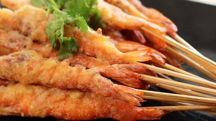 虾和蛋黄可以一起吃吗