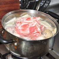 水边羊肉的家常做法