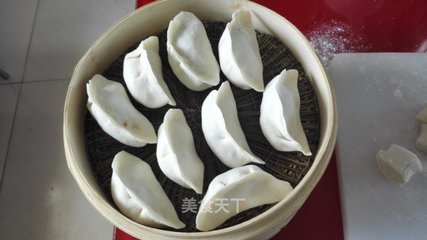 酸菜馅蒸饺