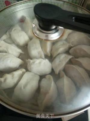 酸菜馅蒸饺