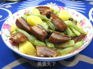 土豆炖腊肉