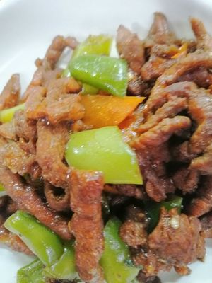 杭椒牛柳家常的做法