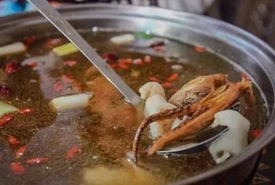 鱿鱼鸡汤
