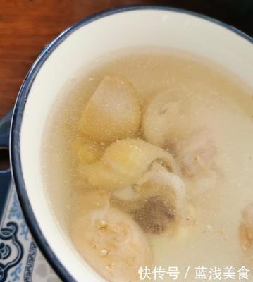 鱿鱼鸡汤