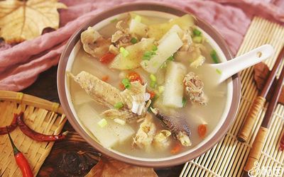 鱿鱼鸡汤
