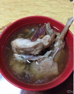 鱿鱼鸡汤