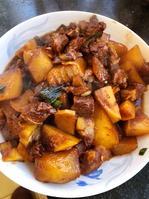 牛肉能和白萝卜一起吃吗