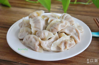 白菜猪肉饺子的做法