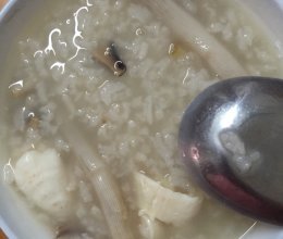 墨鱼粥的做法