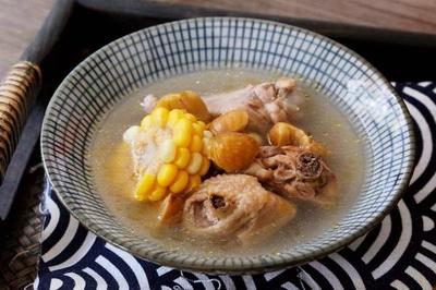 玉米炖鸡汤