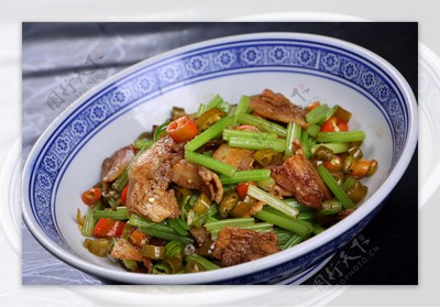 芹菜小炒肉