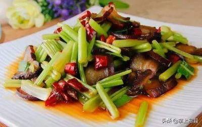 芹菜小炒肉