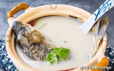 鱼炖汤的做法