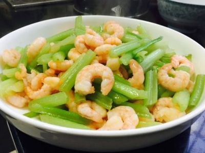虾仁炒芹菜怎么做好吃