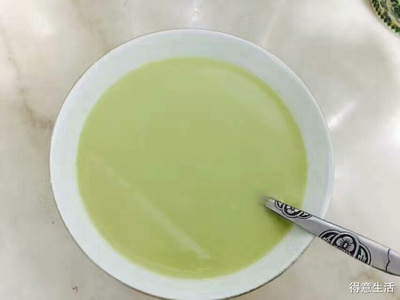 豆浆能和韭菜一起吃吗
