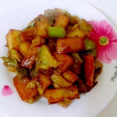 红烧茄子土豆的家常做法