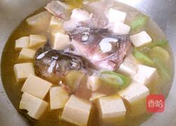 鱼骨豆腐汤的做法