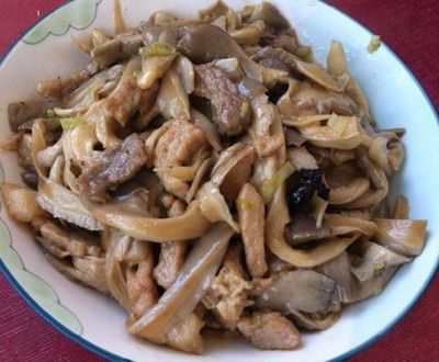 蘑菇炒肉的做法家常