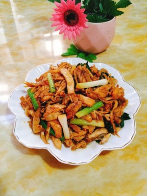 炒鸡肉丝