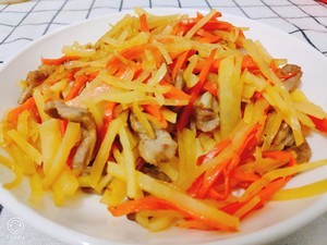 土豆能和胡萝卜一起炒吗