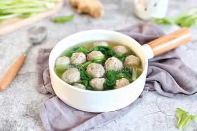 白菜炖丸子