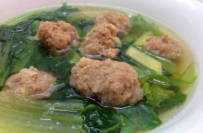 白菜炖丸子